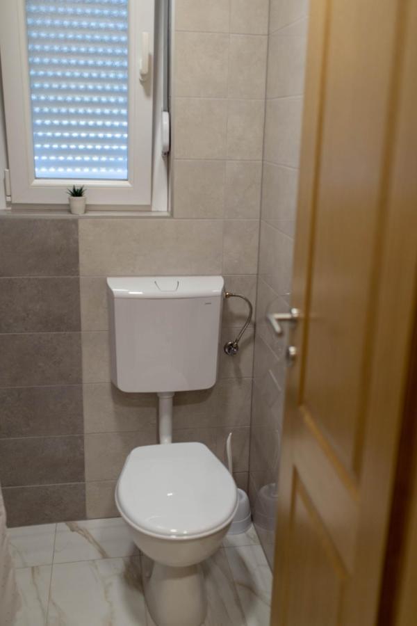 Apartmani Mia Prozor Exteriör bild