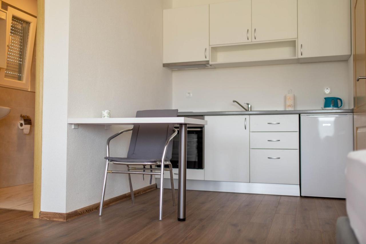 Apartmani Mia Prozor Exteriör bild