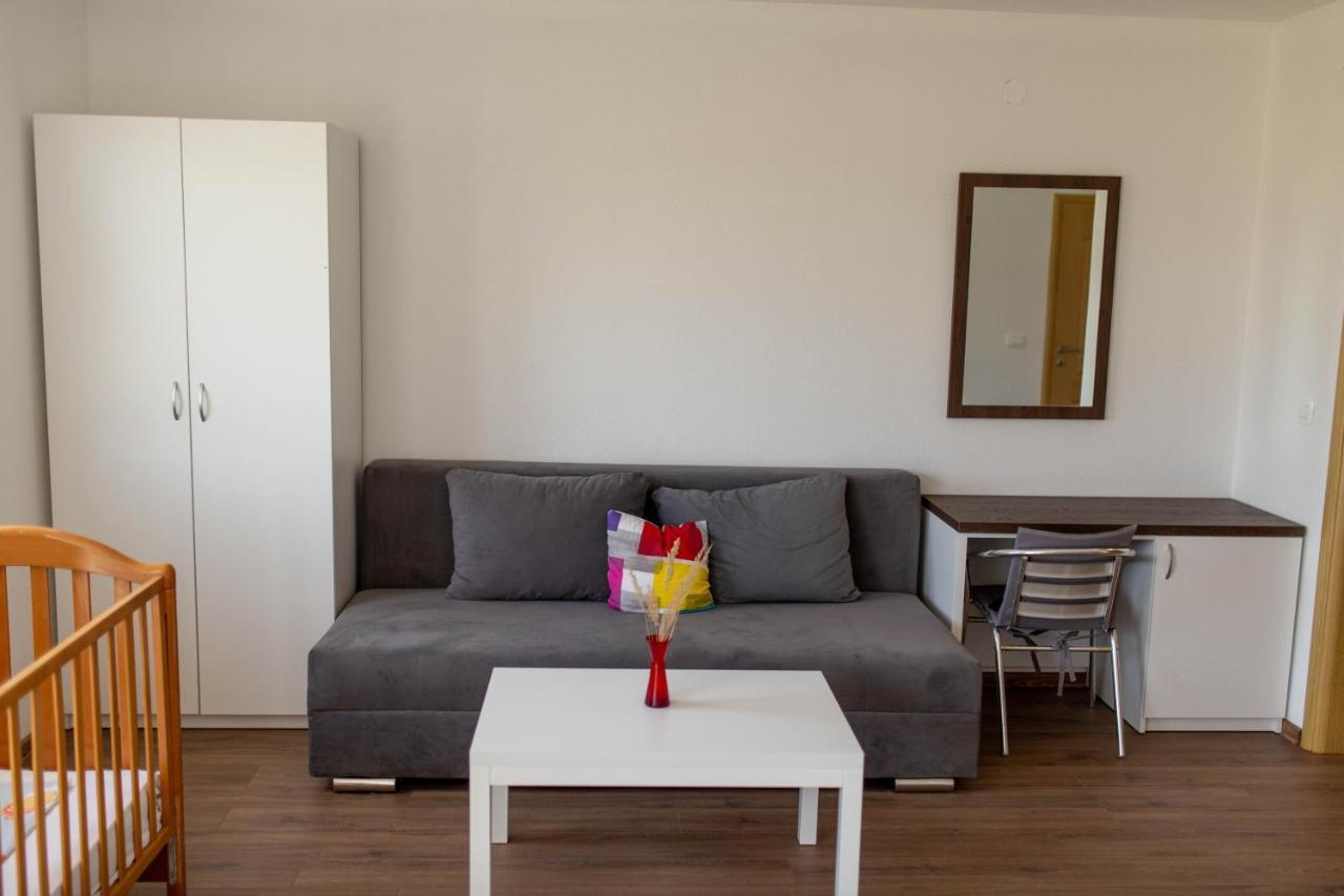 Apartmani Mia Prozor Exteriör bild